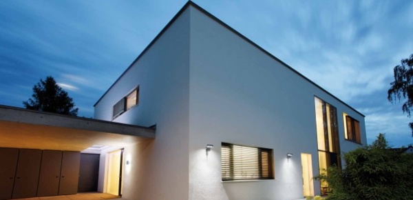 Außen­beleuchtung bei Bittner & Kämpf Video- Tv- HiFi GmbH in Rodgau (Jügesheim)
