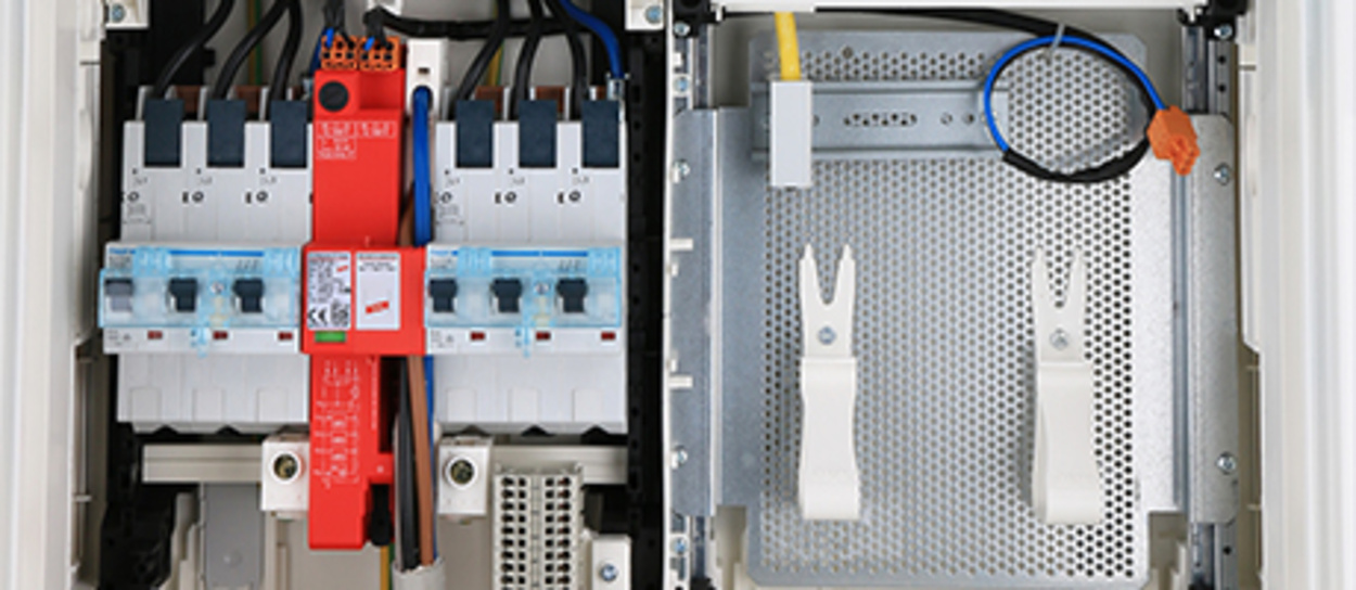 Hausanschluss, Zähler und Unterverteiler bei Bittner & Kämpf Video- Tv- HiFi GmbH in Rodgau (Jügesheim)