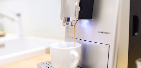 Kaffeevollautomaten-Service bei Bittner & Kämpf Video- Tv- HiFi GmbH in Rodgau (Jügesheim)