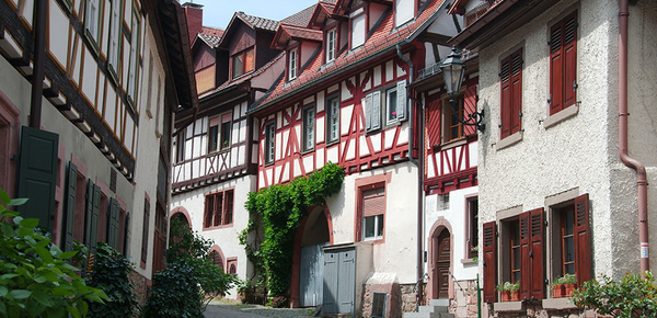 Altbau­sanierung bei Bittner & Kämpf Video- Tv- HiFi GmbH in Rodgau (Jügesheim)
